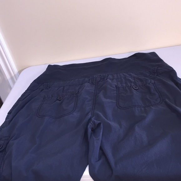 Thyme Maternity Plus Size Cargo Capris Size XXL - Picture 4 of 11